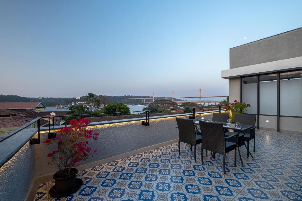 O Pierre - Fontainhas Hotell Panaji Eksteriør bilde
